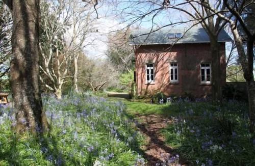Otaki Cottage | Historic brick stables
