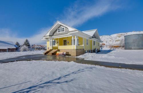 Cannonville House | Historic Bryce Canyon Basecamp w/Game Room!