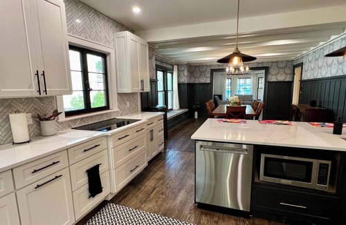 Hamburg House | Historic Bulldog Bungalow
