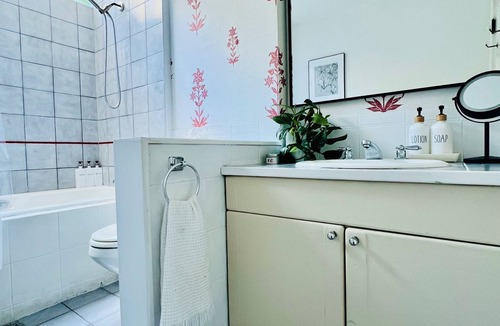 Mount Baker House | Historic Bungalow: Your Seattle Gateway