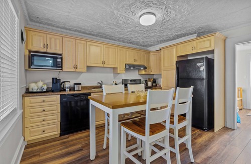 Holyrood House | Historic 3BR W/Modern Comforts In Holyrood