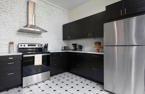 Plateau Mont Royal Apartment | Historic Plateau Loft with 3 Private Baths