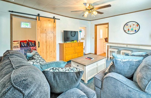 Arnolds Park House | Historic Cabin Retreat: Steps to Okoboji Lake