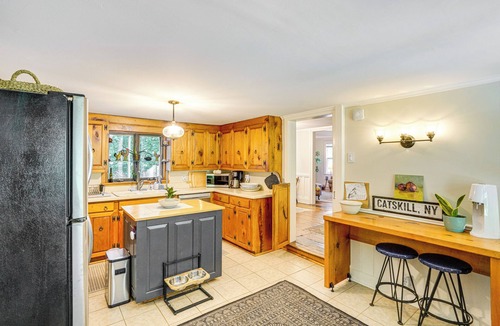 Catskill House | Historic Catskills Farmhouse: Ski, Hike & Relax!