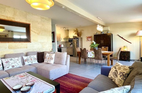 Grand Parc-Paul Doumer Apartment | Historic center, a terrace over the city and the river, lift, A/C, parking.