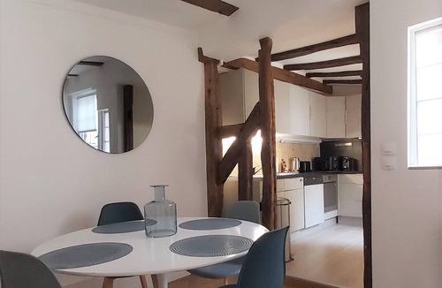 Old Town Apartment | Historic center Tours, comfort, charm 2/4 p