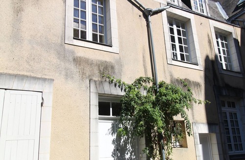 Downtown Angers Cottage | Historic Centre Apartment Near Château and Cathedral