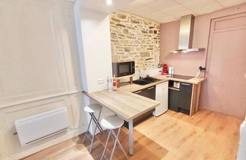 Quimper Apartment | Historic Centre Studio, 50 m from Quimper Cathedral, Charm & Comfort