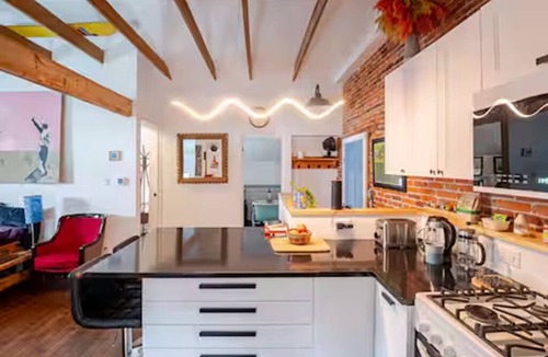 Burlington Apartment | Historic Charm Meets Modern Comfort in Downtown Burlington