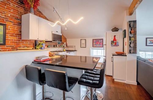 Burlington Apartment | Historic Charm Meets Modern Comfort in Downtown Burlington