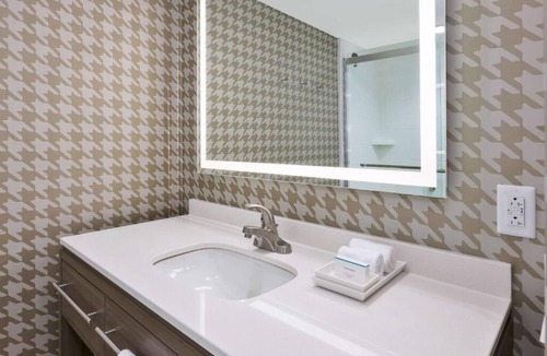 Wilmington Hotel | Historic Charm Meets Modern Comforts! Onsite Parking, Pool, FREE Breakfast!