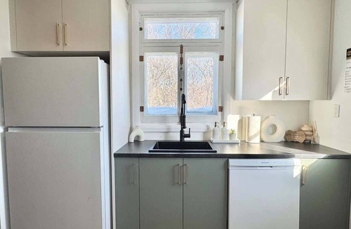 Quartier 5-4 Apartment | Historic Charm & Modern Comfort | Sleeps 8