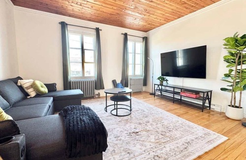 Quartier 5-4 Apartment | Historic Charm & Modern Comfort | Sleeps 8
