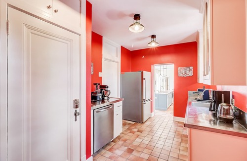 Oak Park - Northwood House | Historic charmer with a pool, gardens, gym, & game room- dogs ok
