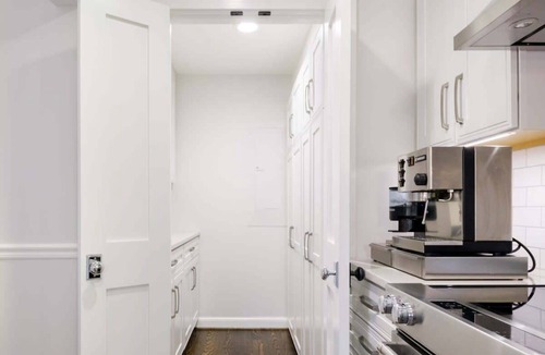 Old Town Alexandria Condo | Historic, Charming Home in Old Town