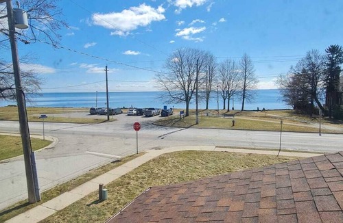 Burlington Cottage | Historic & Charming Lakefront Gem in Burlington