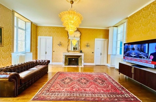 Saint-Sulpice-et-Cameyrac Other | Historic chateau with private pool, ideal for groups & unique stays