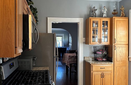 Lombard House | Historic Chicago Brick Bungalow - Trails, Transit, Tranquility