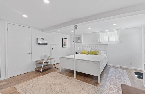 Clarksville Apartment | Historic Clarksville Studio w/Private Backyard