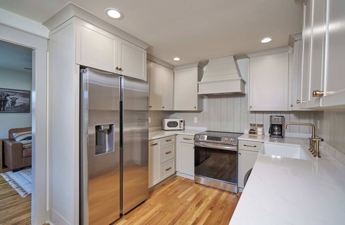 Perry House | Historic Cottage in Perry - 3 Bedroom 2 Bath