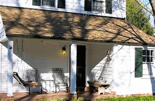 Ware Cottage | Historic Cottage on Ware River Estate