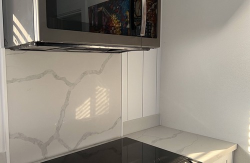 Snohomish Cottage | Historic Cottage with Mountain Views