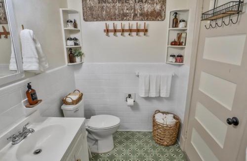 Main - Military Plaza Apartment | Historic Courthouse View- Chic Suite on Riverwalk