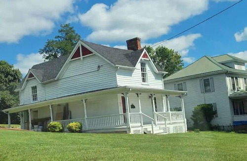 Rocky Mount House | Historic Cozy Home Entire First Floor