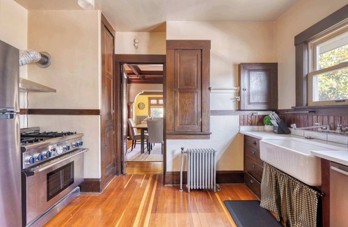 Kerns House | Historic Craftsman | 5BR/2BA | Foodie Row
