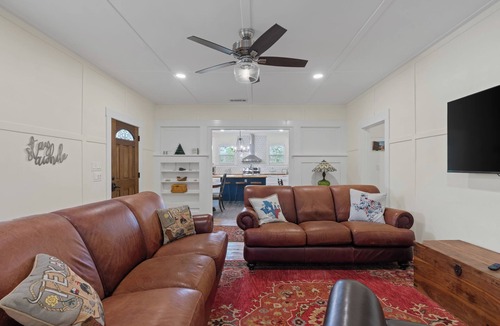 Fort Worth House | Historic Craftsman between Downtown & Stockyards