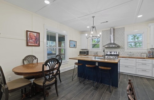 Fort Worth House | Historic Craftsman between Downtown & Stockyards