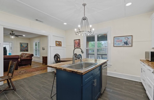 Fort Worth House | Historic Craftsman between Downtown & Stockyards