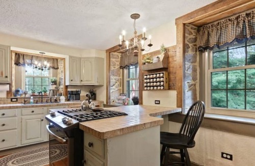 Manheim House | Historic Creekview Inn