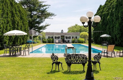 Suffield House | Historic CT country Villa