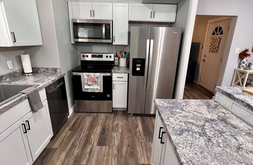 Dubuque House | Historic Deereville Home Pet Friendly!