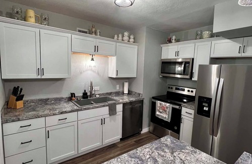 Dubuque House | Historic Deereville Home Pet Friendly!