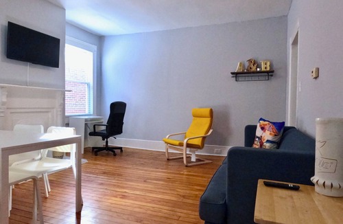 Petersburg Apartment | Historic District 2 Bedroom Gem