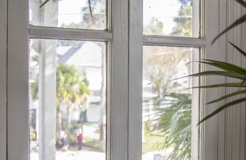 St. Augustine House | HISTORIC DISTRICT ~ Walk Everywhere ~ Private Parking!