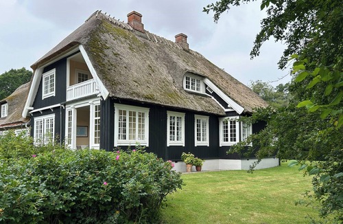 Nykobing Falster House | Historic doctor's residence by Corselitze forests