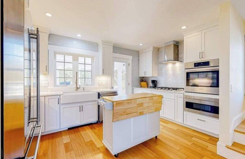 East Chop House | Historic, dog-friendly beach view house with fast WiFi, ocean view, & grill
