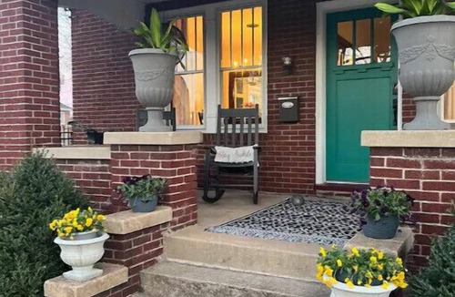 Washington House | Historic Downtown 1910 Brick 2-Story Home. Dog Friendly. Walk to Everything