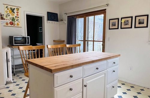 Oswego House | Historic Downtown 6BR Home + Walk to River, Lake & Dining
