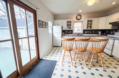 Oswego House | Historic Downtown 6BR Home + Walk to River, Lake & Dining