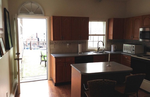 Bristol Apartment | Historic Downtown Bristol Apartment