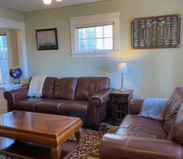 Astoria Apartment | Historic Downtown Flat, # 1