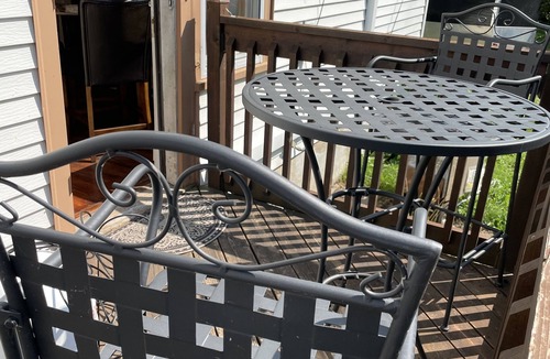 Owatonna House | Historic downtown flat