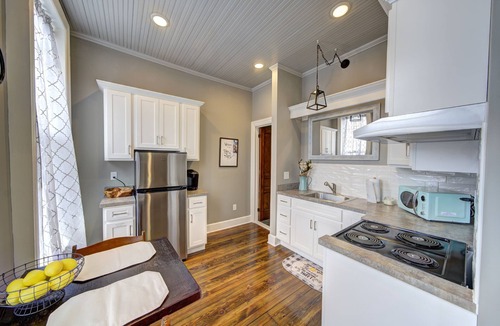 White Mills Apartment | Historic Downtown Hawley Loft