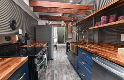 Downtown Harrisburg Apartment | Historic Downtown Loft