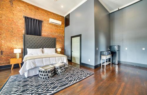 Marshall Apartment | Historic Downtown Location Marshall Studio Escape