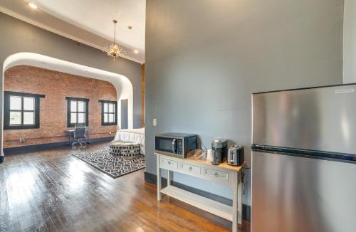 Marshall Apartment | Historic Downtown Location Marshall Studio Escape